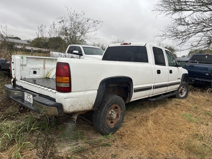 2002-chevrolet-2500-image-4