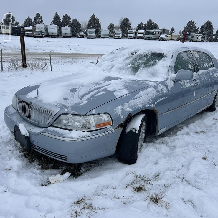 2005 LINCOLN TOWNCAR