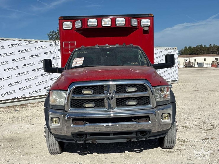 2016-ram-4500-chassis-ambulance-image-36