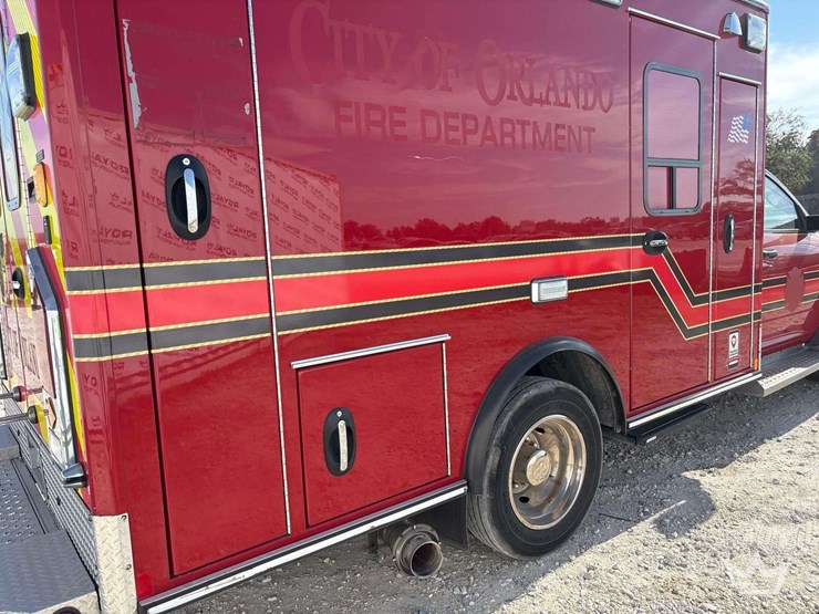 2016-ram-4500-chassis-ambulance-image-25