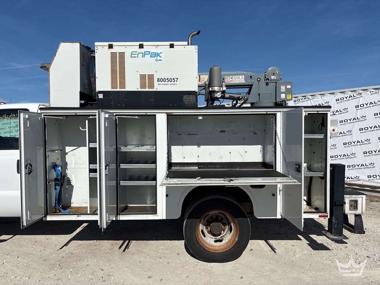 2010-ford-f-550-4x4-venturo-ht40kx-3-ton-crane-mechanics-truck-image-25