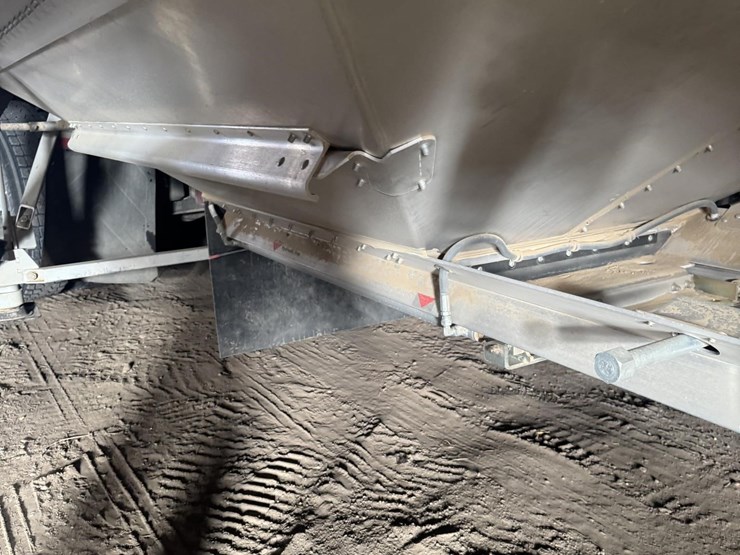 2024-timpte-grain-trailer-image-8