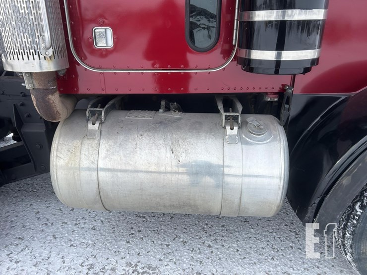 1997-peterbilt-357-image-56