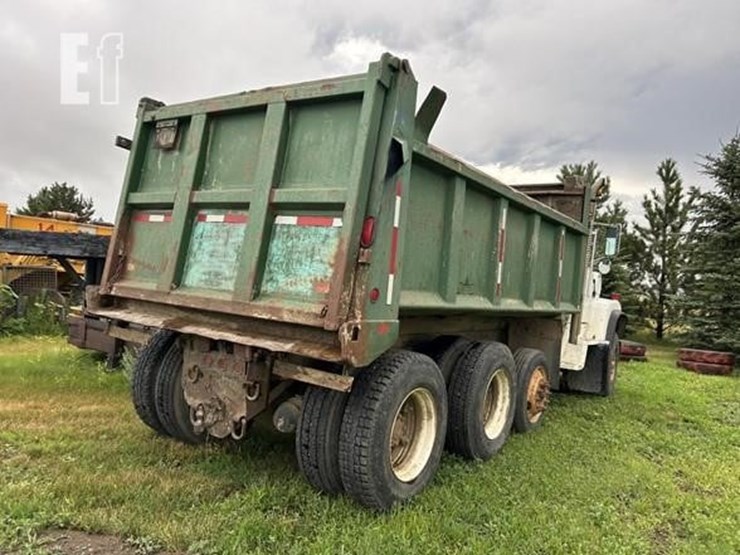 1997-ford-lt8000-image-10