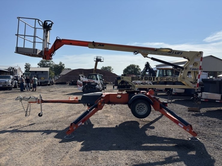 2023-jlg-t350-image-2