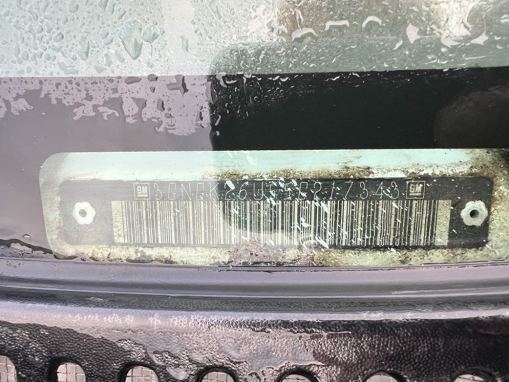 2005-chevrolet-suburban-image-18