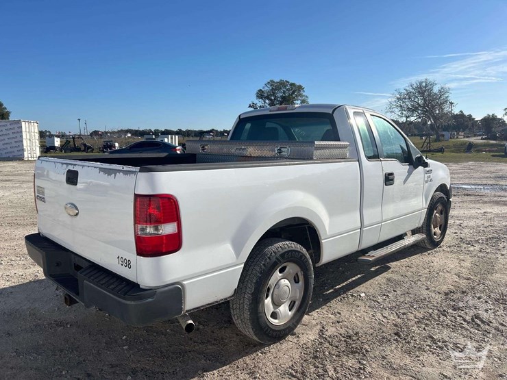 2007-ford-f-150-ext.-cab-pickup-truck-image-3