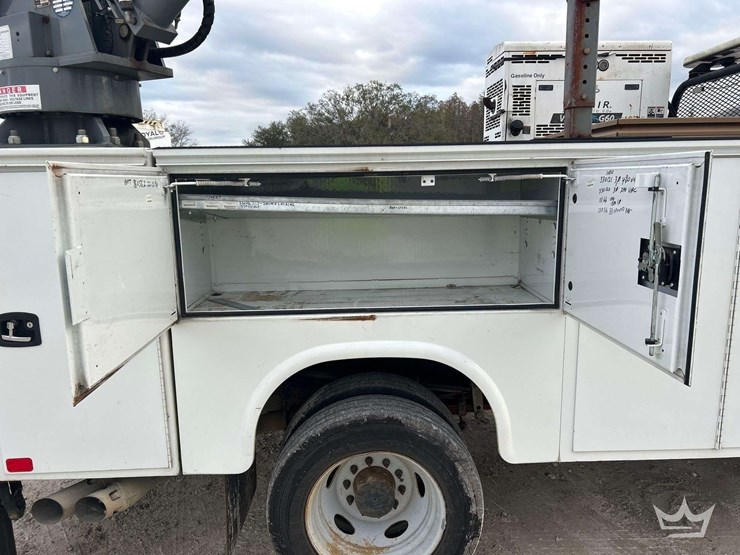 2016-ford-f-550-venturo-ht40kxx-3-ton-crane-mechanics-truck-image-24