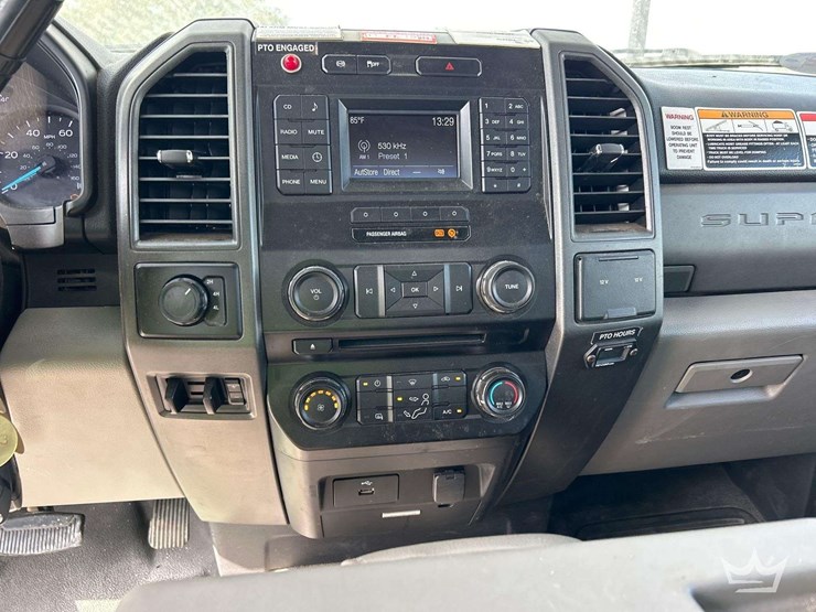 2018-ford-f-550-4x4-altec-at37g-forestry-chipper-bucket-truck-image-17