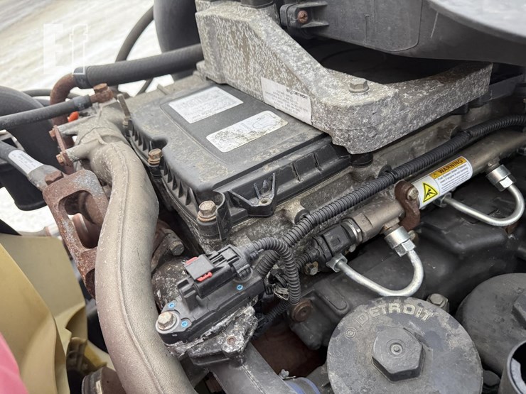 2016-freightliner-cascadia-125-image-45