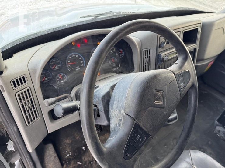 international-durastar-4400-image-51