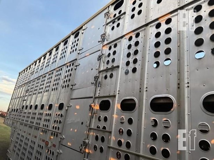 1995-merritt-53-ft-image-22