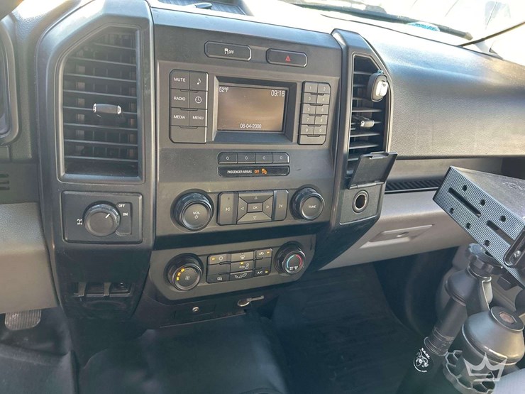 2016-ford-f-150-ext.-cab-pickup-truck-image-15