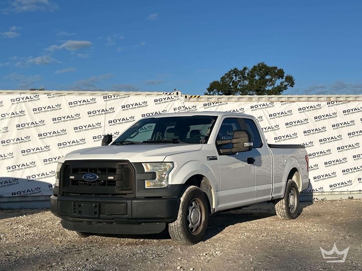 2016-ford-f-150-ext.-cab-pickup-truck-image-1