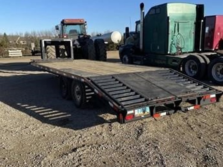 2001-gooseneck-24-ft-image-2