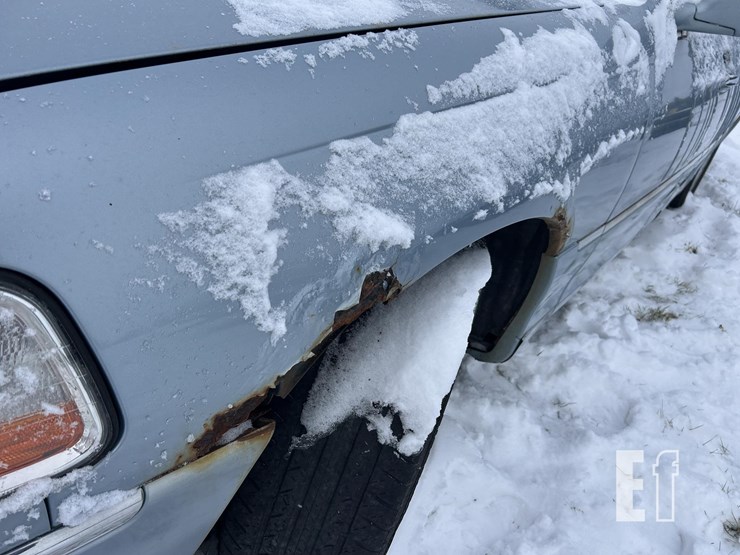 2005-lincoln-towncar-image-13