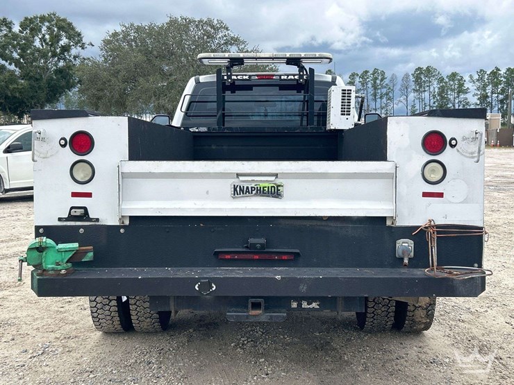 2017-ford-f-550-service-truck-image-27