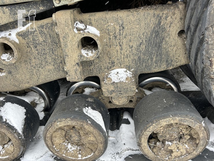 2004-challenger-mt855-image-32