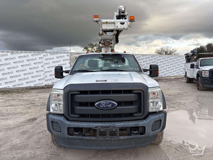 2016-ford-f-550-altec-at233p-35ft-bucket-truck-image-52