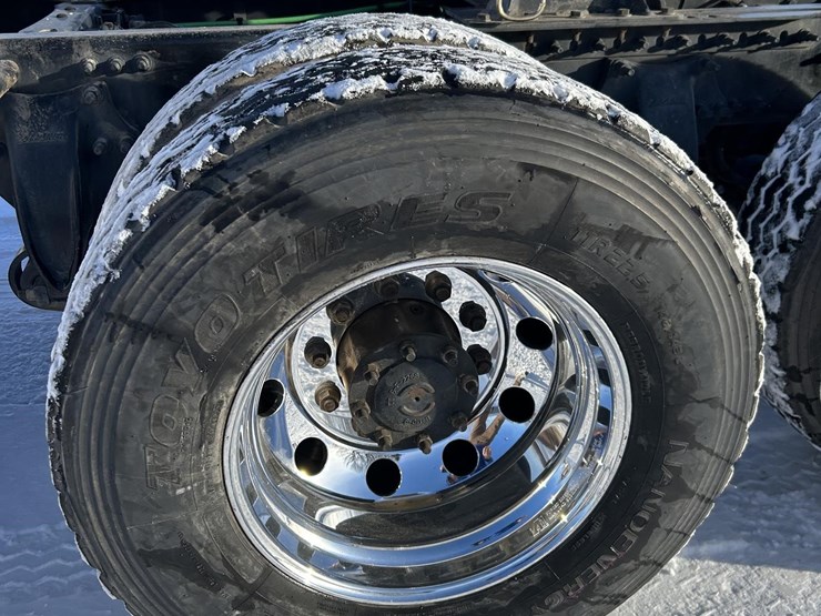 2018-freightliner-cascadia-125-image-16