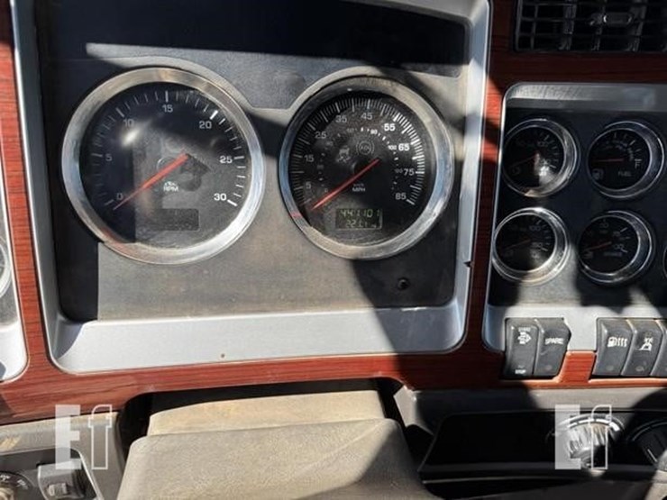 2008-kenworth-t800-image-79