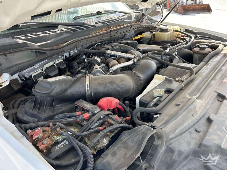 2018-ford-f-550-4x4-altec-at37g-forestry-chipper-bucket-truck-image-9