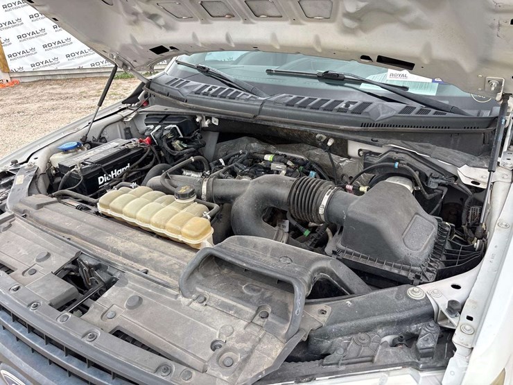 2019-ford-f-150-4x4-ext.-cab-pickup-truck-image-12