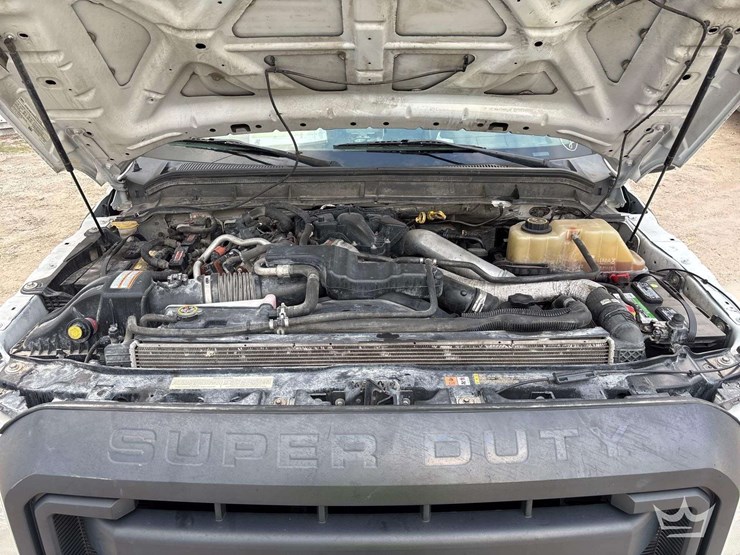 2016-ford-f-550-altec-at233p-35ft-bucket-truck-image-35