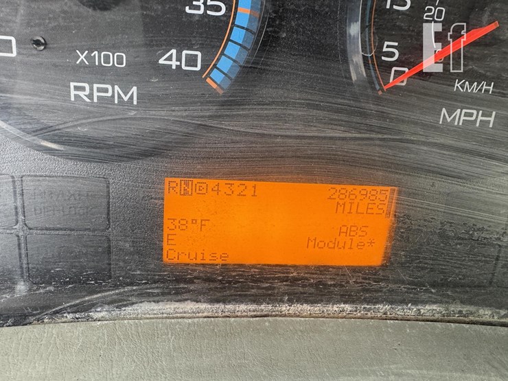 international-durastar-4400-image-50