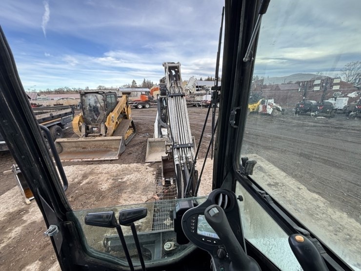 2019-bobcat-e35-image-23