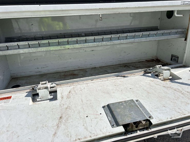 2014-ford-f-250-ext.-cab-service-truck-image-30