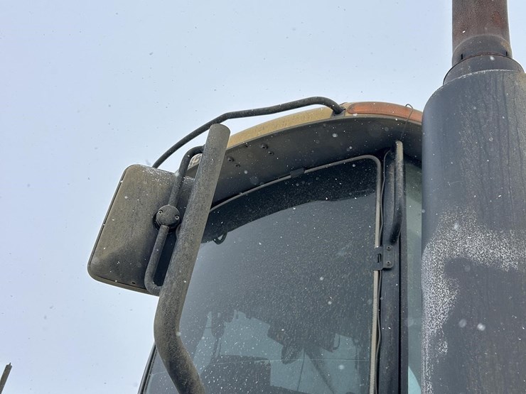 2004-challenger-mt855-image-22