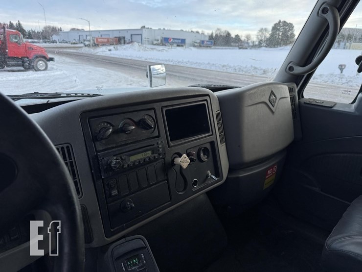 international-durastar-4400-image-56