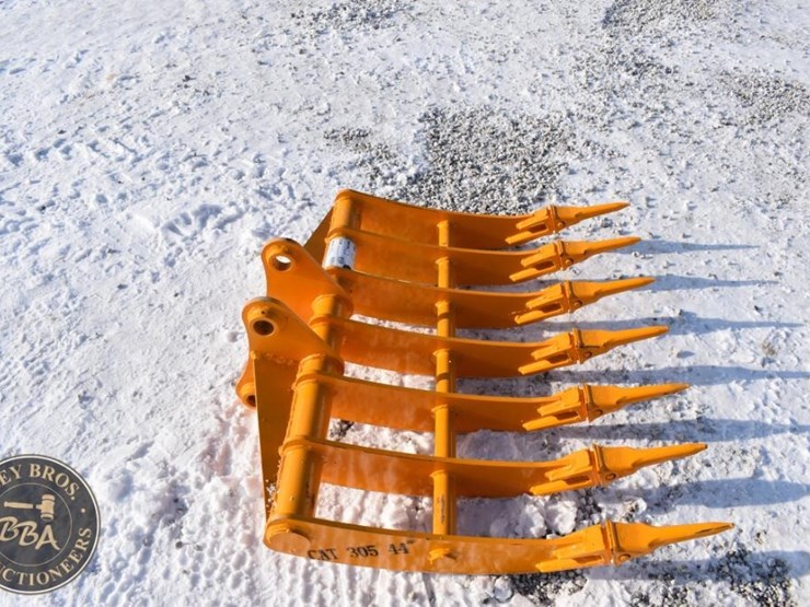 caterpillar-305-image-2