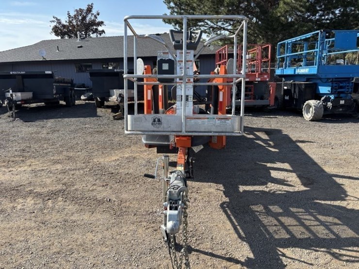 2023-jlg-t350-image-9