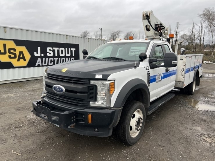 2017-ford-f550-image-1
