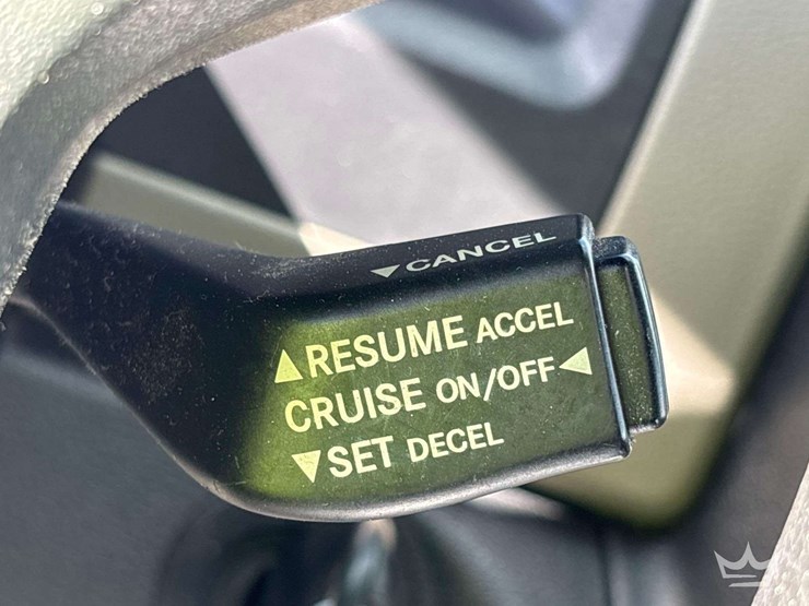 2010-dodge-ram-4x4-crew-cab-pickup-truck-image-17