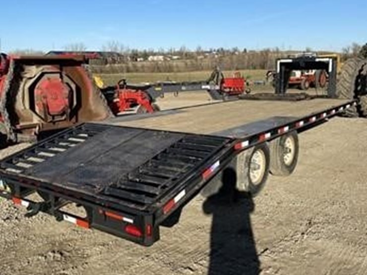 2001-gooseneck-24-ft-image-1