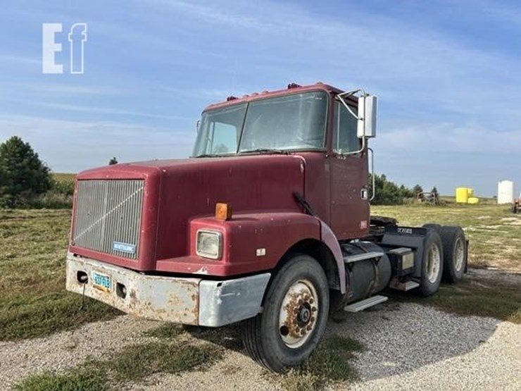 1994-white/gmc-wg64t-image-1