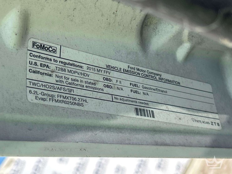 2015-ford-f-250-crew-cab-pickup-truck-image-10