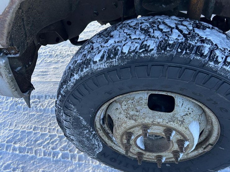 ford-f350-xlt-image-9