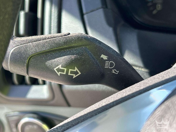 2017-ford-transit-250-cargo-van-image-16