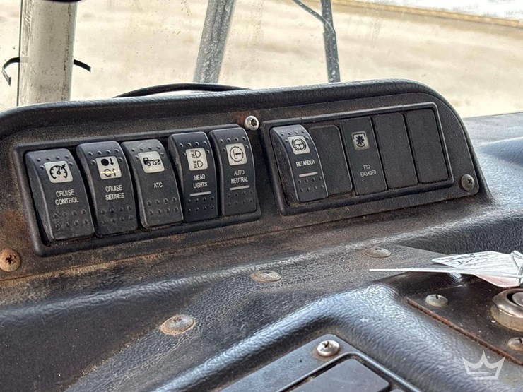 2017-autocar-xpeditor-t/a-heil-v-161-front-loader-garbage-truck-image-23