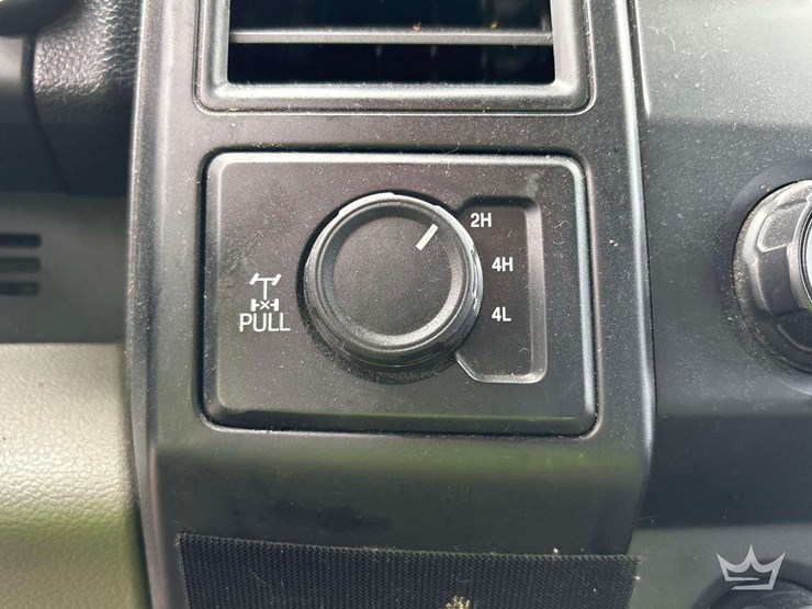 2019-ford-f-150-4x4-ext.-cab-pickup-truck-image-22