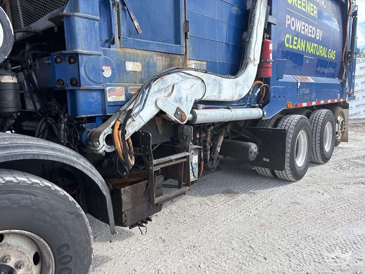 2017-autocar-xpeditor-t/a-heil-v-161-front-loader-garbage-truck-image-26