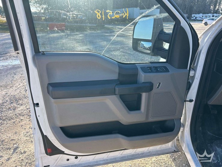 2016-ford-f-150-ext.-cab-pickup-truck-image-14