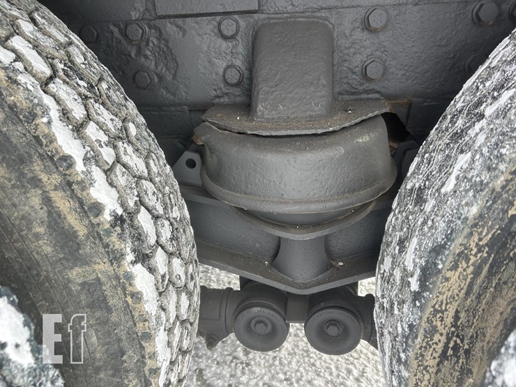 1997-peterbilt-357-image-28