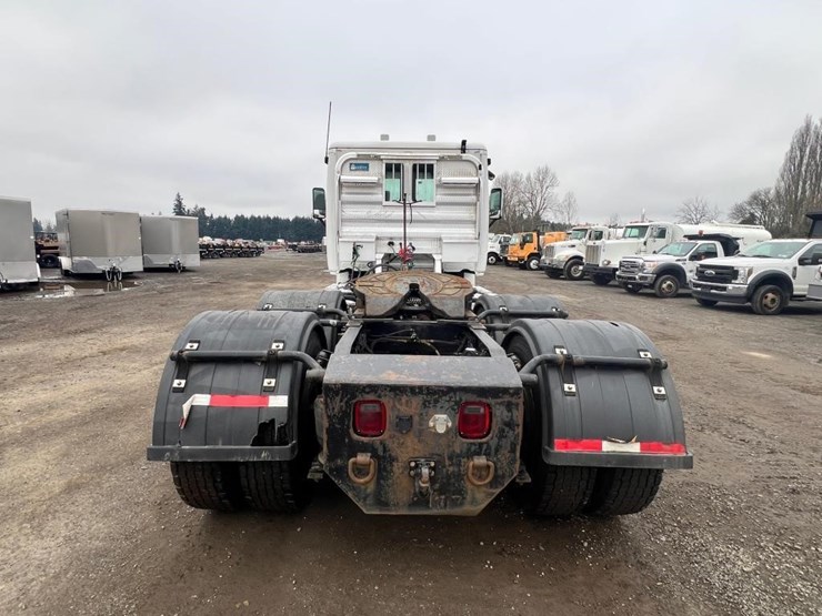 freightliner-cascadia-125-image-4