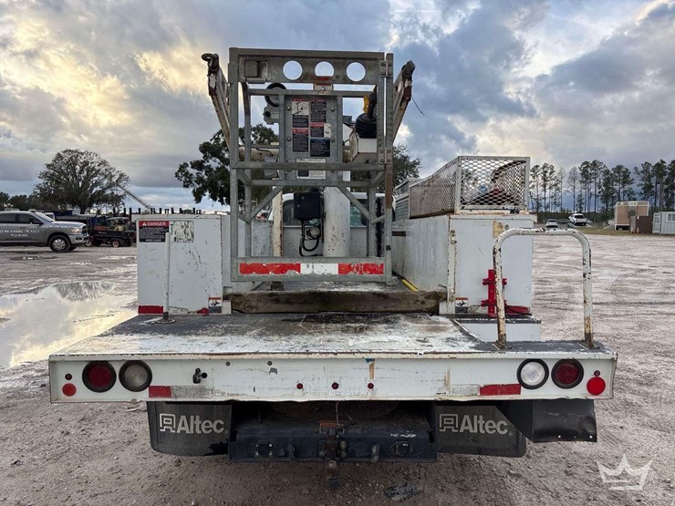 2016-ford-f-550-altec-at233p-35ft-bucket-truck-image-51