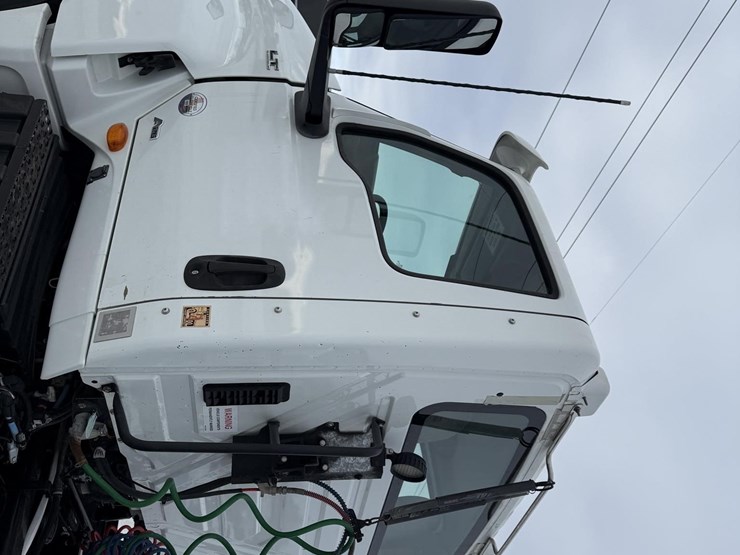 2019-international-lt-image-53